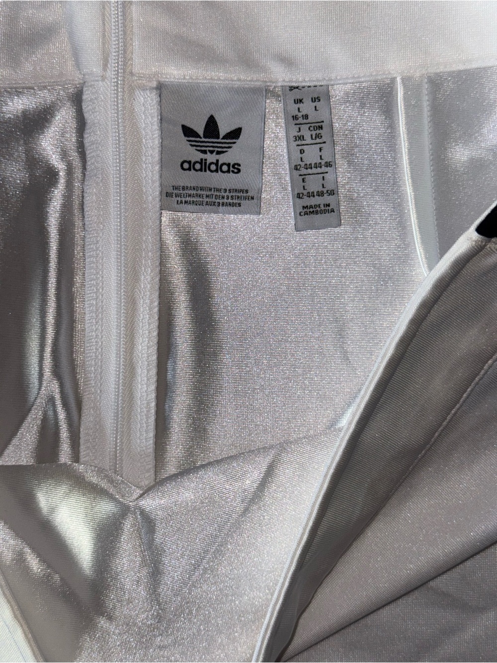 3-Stripe adidas White Athletic Skirt - Picture 2 of 3